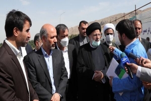 آیت&zwnj;الله رئیسی از پتروشیمی خراسان بازدید کرد