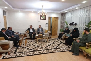 دیدار استاندار خراسان شمالی با خانواده شهید و جانباز معلم