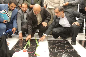 وزیر کشور به مقام شامخ شهدا در بجنورد ادای احترام کرد