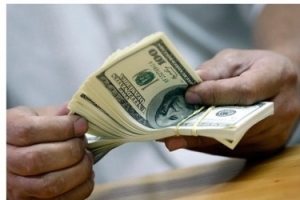 حتما در بازار ارز دخالت می&zwnj;کنیم