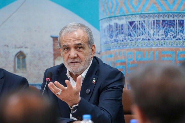 تاکید پزشکیان بر تسریع در جمع&zwnj;آوری گازهای مشعل