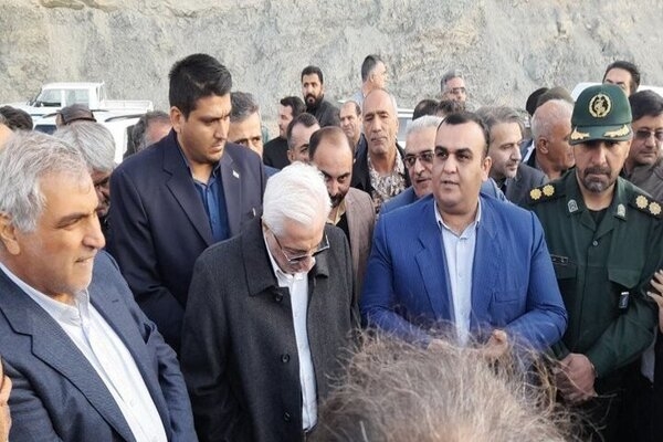 استاندار دستور توقف طرح پرورش شترمرغ را صادر کرد