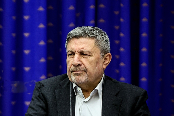 تنگ&zwnj;نظری را کنار بگذاریم و خود را با جوانان تنظیم کنیم