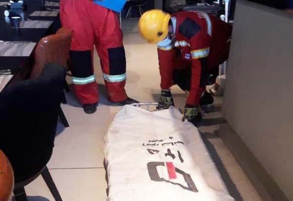 بالابر غیر استاندارد جان کارگر آشپزخانه ای را در بجنورد گرفت